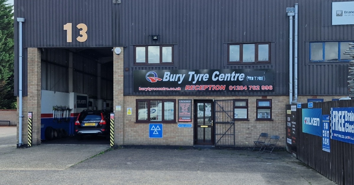 Bury Tyre Centre Ltd - Team Protyre
