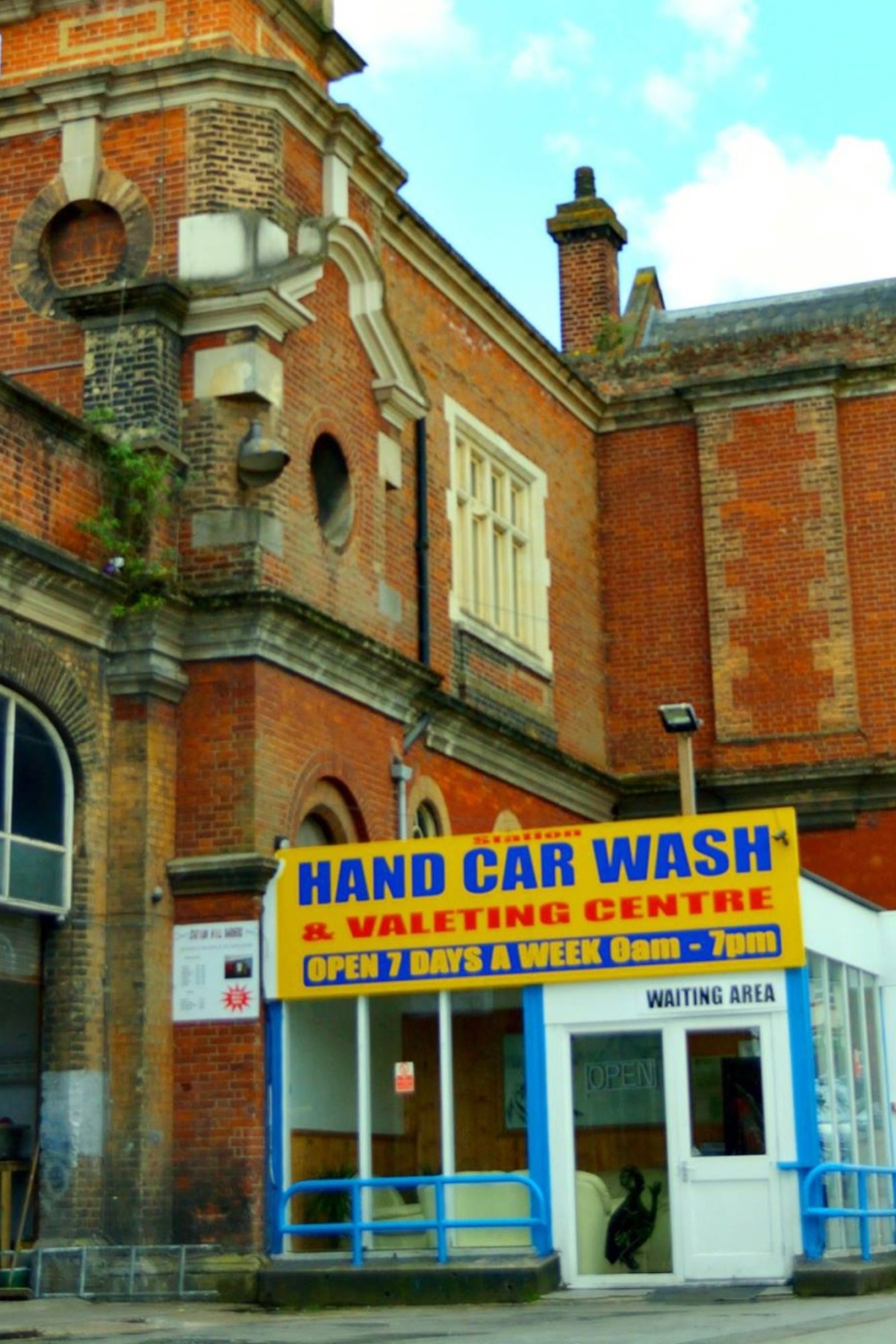 Station Hand Car Wash logo eXplore Bury St Edmunds!